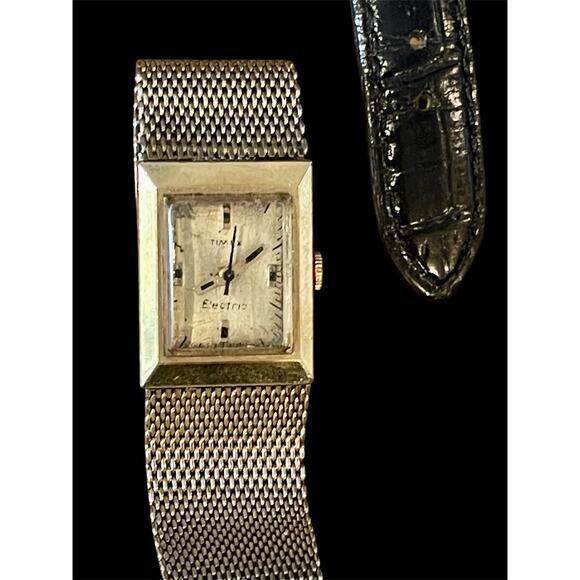 Lot of 22 Wrist Watches Various Brands, Not working (Need Batteries) - Picture 5 of 13